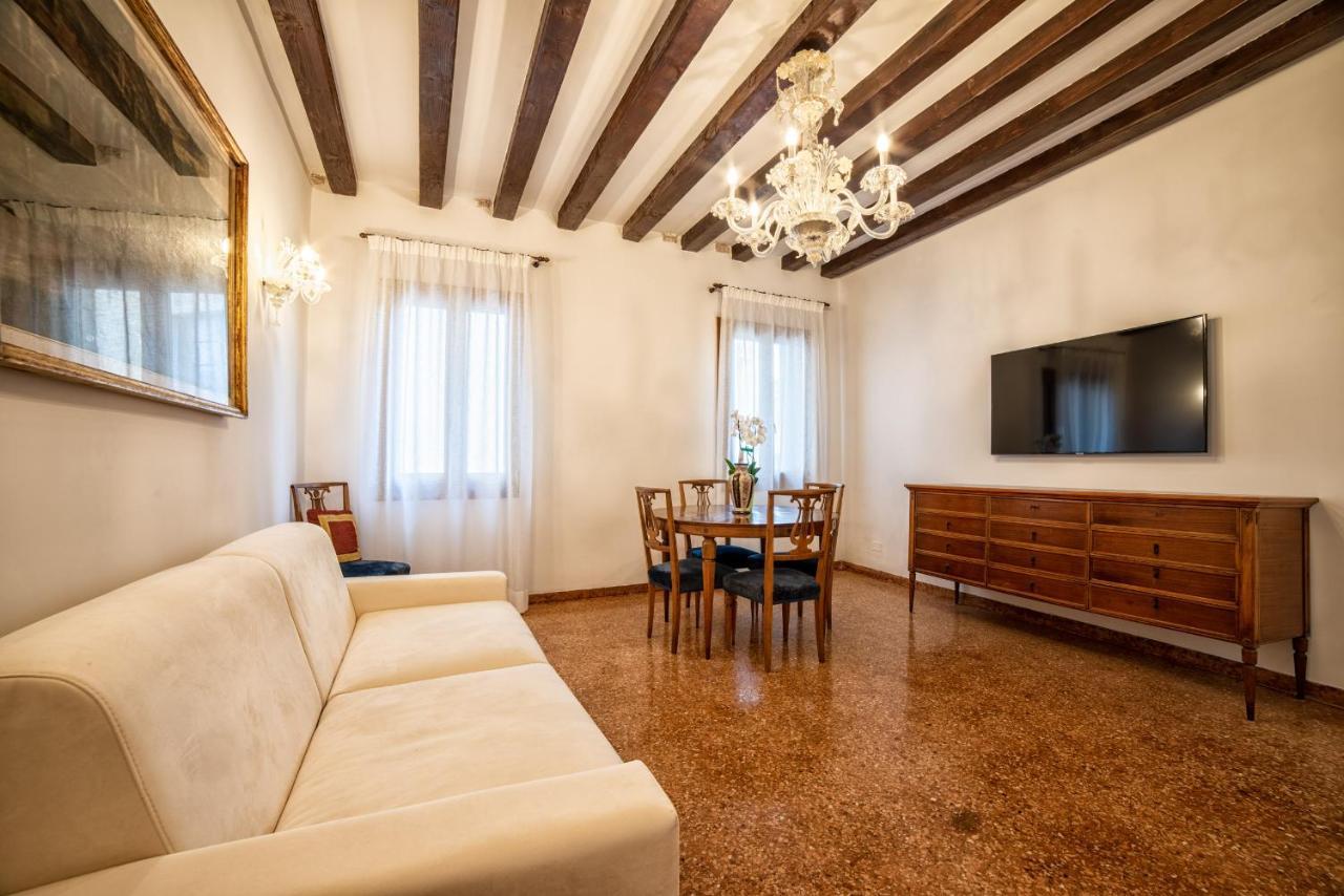 Casanova Fenice - Canal View Венеция Экстерьер фото