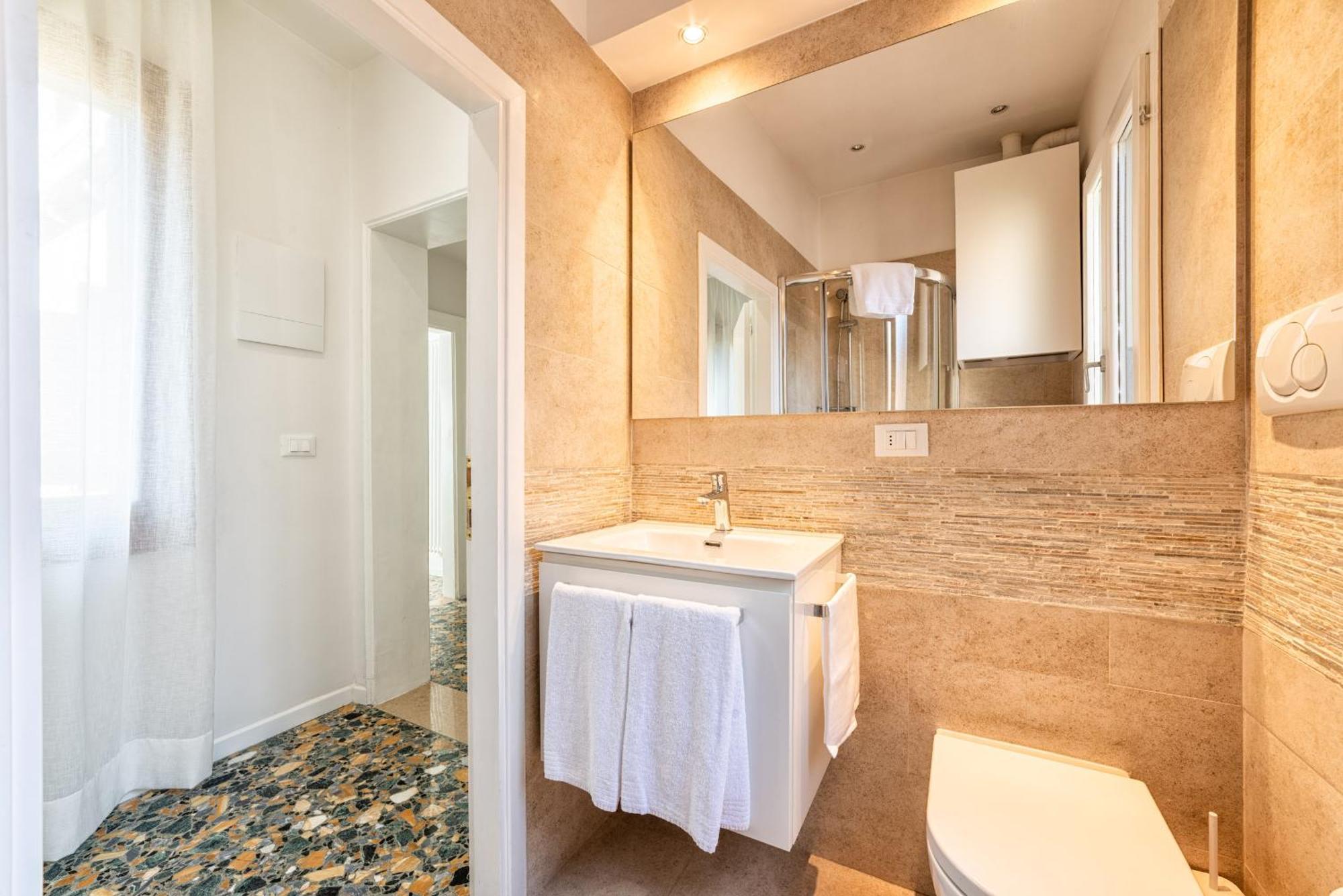 Casanova Fenice - Canal View Венеция Номер фото